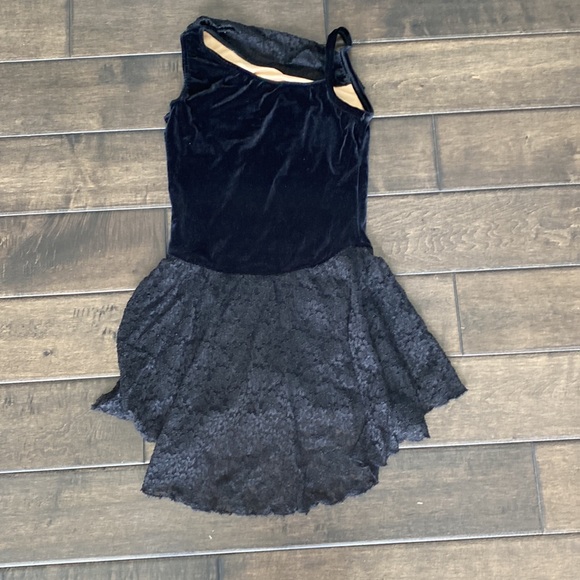 Designs For Dance Black Dress Costume - Picture 5 of 8